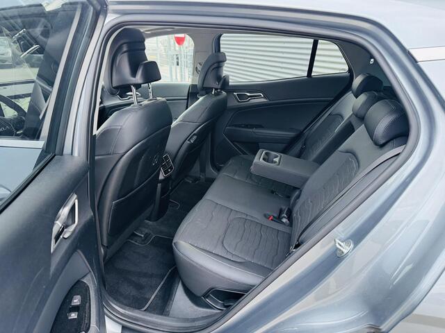 KIA SPORTAGE 1.6 T-GDi Plug-in Hybrid AWD DynamicPlusLine Trekhaak | NW geleverd & Onderhouden | Panoramadak | Stoel&Stuurverw.
