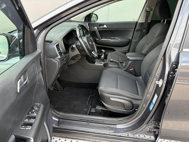 KIA SPORTAGE 1.6 GDI ComfortLine Camera/Trekhaak/Navigatie/Stoel-stuurverwarming