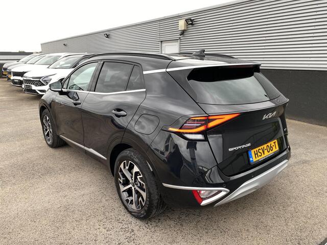 KIA SPORTAGE 1.6 T-GDi Hybrid DynamicPlusLine Schuif/kanteldak, dodehoekdetectie, rondom parkeersensoren, navigatie, elektr. achterklep, stoel- en stuurverwarming