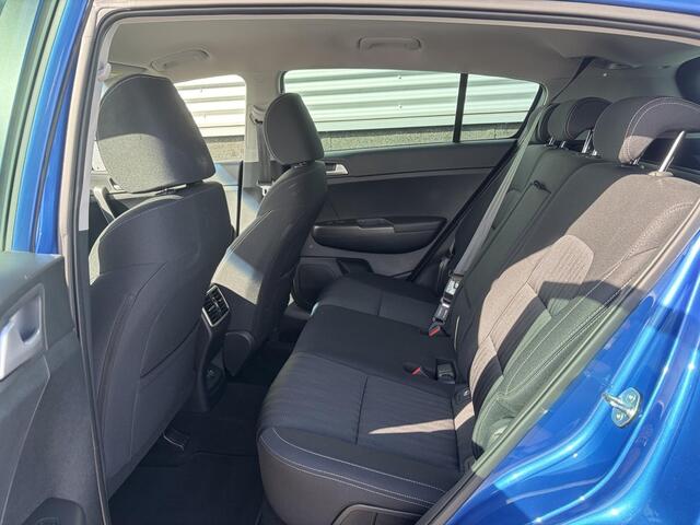 KIA SPORTAGE 1.6 GDI DynamicLine Trekhaak, Apple carplay en/of Android auto navigatie, Achteruitrijcamera, Lichtmetalen velgen, Cruise control