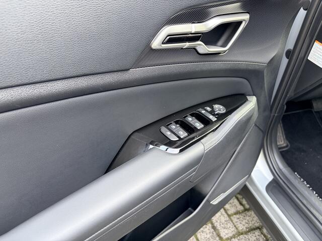 KIA SPORTAGE 1.6 T-GDi Plug-in Hybrid AWD DynamicPlusLine Keyless start&Co/Cruise contr. Adapt./Apple Carply/Elektr. Climate contr./Deel lederen interieur/Schakel paddles aan het stuur Panorama dak/Elektr. autom. airco/Verw. in hoogte verst.b. stoelen/Verw. verst.b. Stuur/Verw. elektr. verst.b. buitenspieg. met dodehoek detectie/Navi Fullmap/Achteruitrijcamera/Parkeersens.
