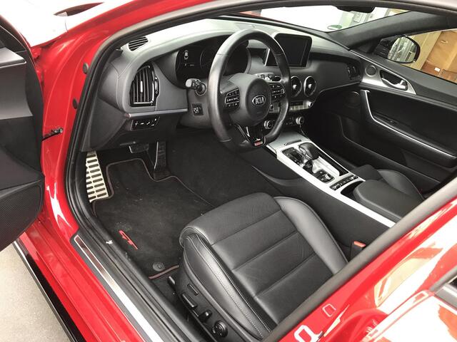 KIA Stinger 3.3 V6 T-GDI AWD GT 370PK