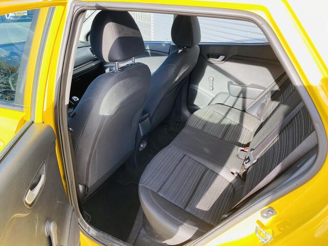 KIA Stonic 1.0 T-GDi MHEV DynamicLine Airco | Cruise | Camera | Navigatie via Apple Carplay & Android Auto