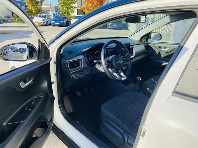 KIA Stonic 1.0 T-GDi MHEV DynamicLine Airco | Cruise | Camera | Navigatie via Apple Carplay & Android Auto