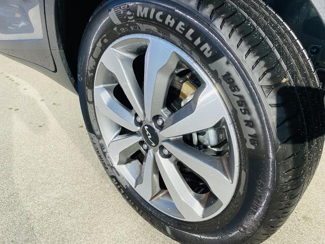 KIA Stonic 1.0 T-GDi MHEV DynamicPlusLine Demoauto | Beschikbaar voor proefrit !