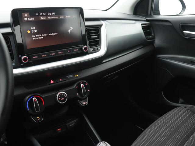 KIA Stonic 1.0 T-GDi MHEV DynamicLine | LED koplampen | Airco | Camera | Parkeersensoren | Apple Carplay/Android Auto |