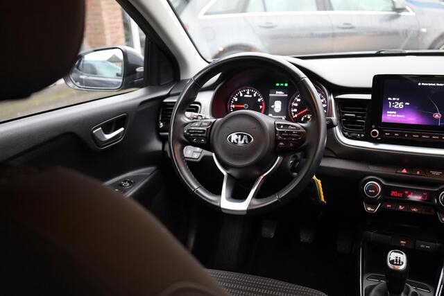 KIA Stonic 1.0 T-GDi DynamicLine CAMERA NAVI CARPLAY DAB LMV RIJBAAN CRUISE CLIMA PDC
