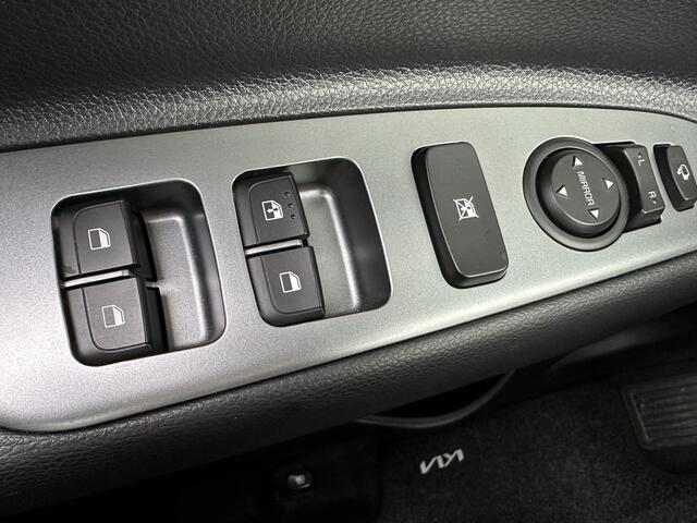 KIA Stonic 1.0 T-GDi MHEV GT-PlusLine SK-Dak ECC Cr.Control Navi+Camera+BT Stoel+StuurVerw. Keyless 17"LMV Tot 10Jr. Kia-Garantie