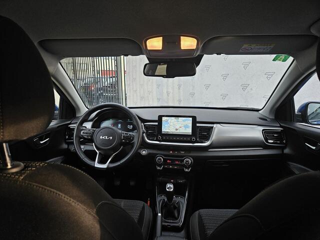 KIA Stonic 1.0 T-GDi MHEV DynamicPlusLine | Camera | Navi | Stuur-/Stoelverwarming | Key-Less | Apple CarPlay/Android Auto | Clima | 16" Velgen | PDC | Cruise | LED |