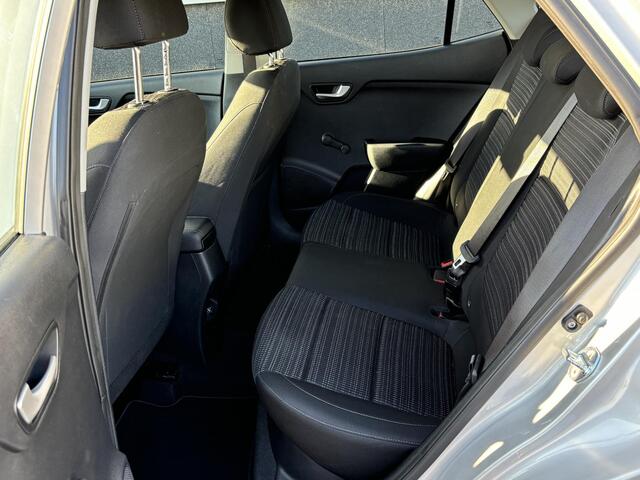 KIA Stonic 1.0 T-GDi MHEV DynamicLine Apple Carplay en/of Android auto Navigatie, Achteruitrijcamera, Cruise control, Airco, Nieuw geleverd, BTW-auto