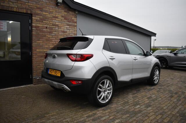 KIA Stonic 1.2 MPI DESIGN ED. Apple Carplay, LMV