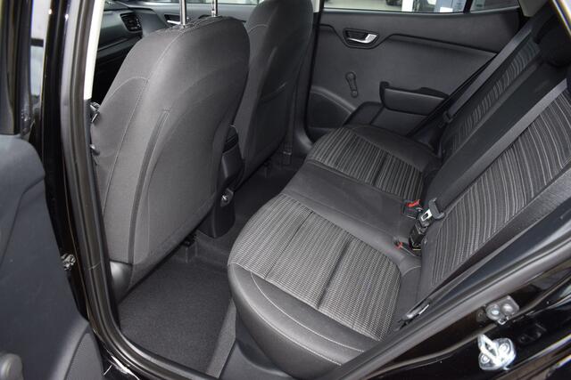 KIA Stonic 1.0 T-GDi MHEV DynamicLine ECC Cr.Control Navi+Camera BT+USB 6-bak 15"LMV PDC Tot 10Jr. Kia-Garantie