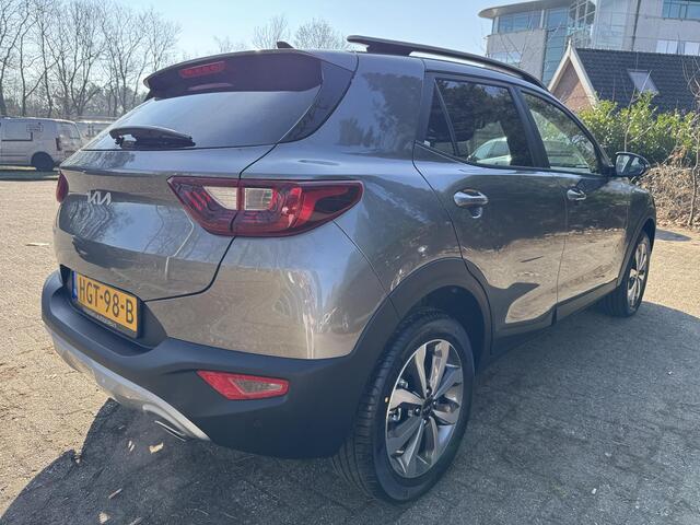 KIA Stonic 1.0 T-GDi MHEV DynamicPlusLine Automaat | Navigatie | Achteruitrijcamera | Cruise controle | Stuurverwarming en stoelverwarming | Keyless Entry