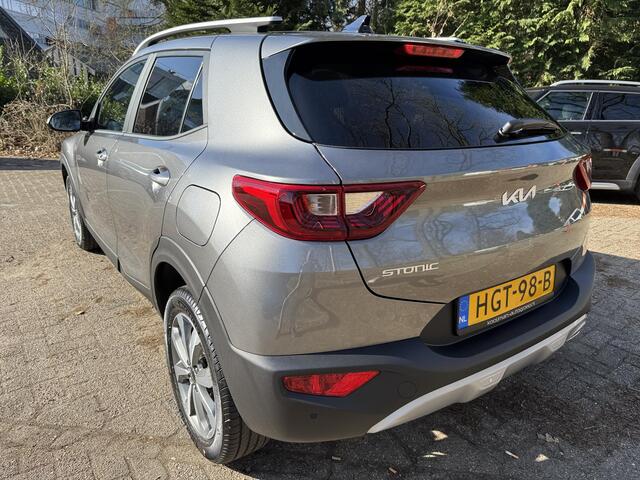 KIA Stonic 1.0 T-GDi MHEV DynamicPlusLine Automaat | Navigatie | Achteruitrijcamera | Cruise controle | Stuurverwarming en stoelverwarming | Keyless Entry