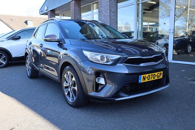 KIA Stonic 1.0 T-GDi ExecutiveLine CAMERA VOL-LEER STUUR/STOELVERW CARPLAY NAVI DAB 17"LMV CLIMA CRUISE PDC