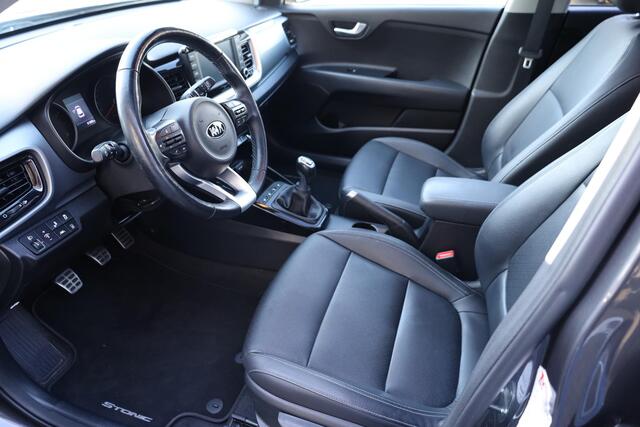 KIA Stonic 1.0 T-GDi ExecutiveLine CAMERA VOL-LEER STUUR/STOELVERW CARPLAY NAVI DAB 17"LMV CLIMA CRUISE PDC
