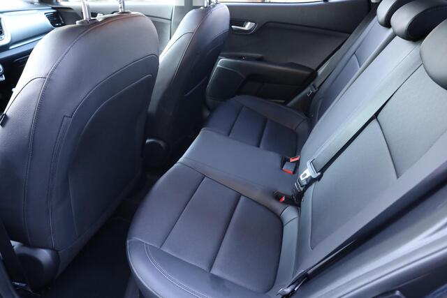 KIA Stonic 1.0 T-GDi ExecutiveLine CAMERA VOL-LEER STUUR/STOELVERW CARPLAY NAVI DAB 17"LMV CLIMA CRUISE PDC