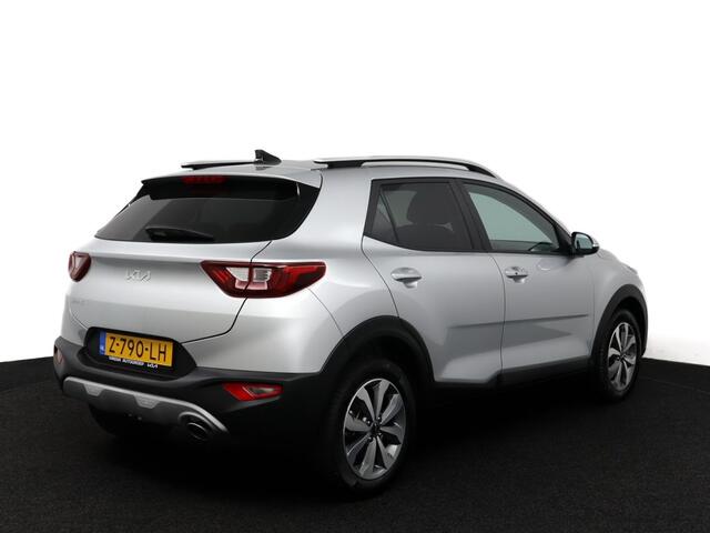 KIA Stonic 1.0 T-GDi MHEV DynamicPlusLine - Achteruitrij camera - Keyless entry - Apple Carplay/Android Auto - Climate control - Cruise control - Bluetooth Fabrieksgarantie t/m 23-05-2031