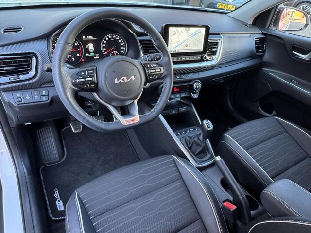 KIA Stonic 1.0 T-GDi MHEV GT-Line Nieuwstaat! | Navigatie | Camera | Stuur- + Stoelverwarming | Apple Carplay/Android Auto | Keyless Entry | Rijklaarprijs!