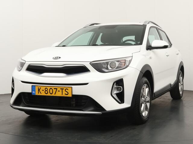 KIA Stonic 1.0 T-GDi MHEV DynamicLine Trekhaak - Cruise control - Bluetooth - Apple Carplay/Android Auto - Airco - Achteruitrij camera - Fabrieksgarantie t/m 10-03-2028