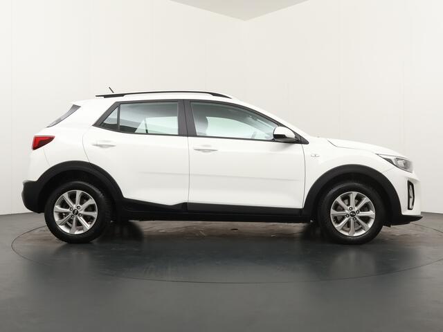 KIA Stonic 1.0 T-GDi MHEV DynamicLine Trekhaak - Cruise control - Bluetooth - Apple Carplay/Android Auto - Airco - Achteruitrij camera - Fabrieksgarantie t/m 10-03-2028