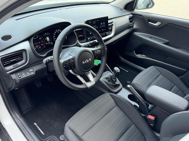 KIA Stonic 1.0 T-GDi MHEV DynamicLine | LED | Camera | DAB | Apple Carplay/Andoid Auto | Airconditioning | Cruise Control | Rijhulp-systeem | Garantie tot 9-2034 |