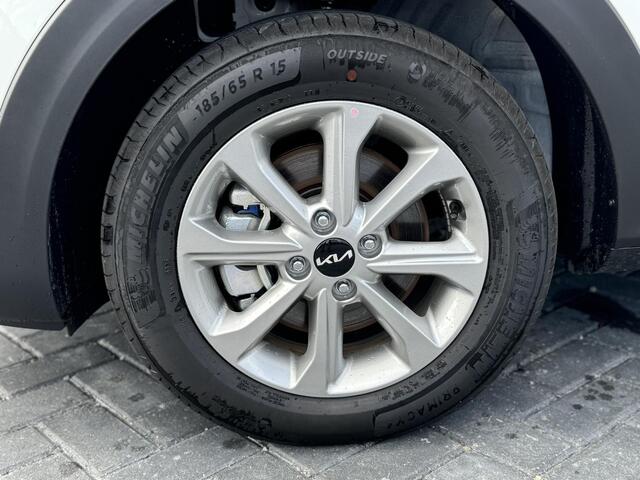 KIA Stonic 1.0 T-GDi MHEV DynamicLine | LED | Camera | DAB | Apple Carplay/Andoid Auto | Airconditioning | Cruise Control | Rijhulp-systeem | Garantie tot 9-2034 |