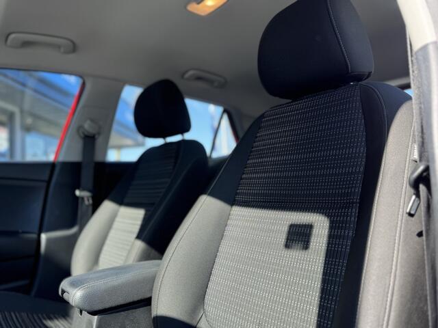 KIA Stonic 1.0 T-GDi MHEV DynamicLine | Navigation Pack | Camera