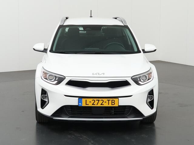 KIA Stonic 1.0 T-GDi MHEV DynamicLine | Trekhaak | | Navigatie | Parkeercamera | Apple Carplay/Android Auto | Climate Control | Cruise Control |