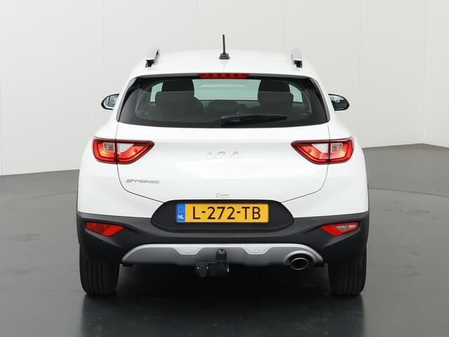KIA Stonic 1.0 T-GDi MHEV DynamicLine | Trekhaak | | Navigatie | Parkeercamera | Apple Carplay/Android Auto | Climate Control | Cruise Control |