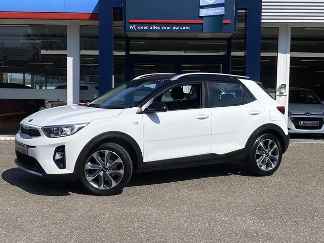 KIA Stonic 1.0 T-GDi DynamicLine / 100 Pk / NL-Auto / Apple-Carplay & Aindrod-Auto / DAB / Radio-Bluetooth / Navi / Camera / Airco / Cruise-Control / ELKTR-Pakket / PDC Achter / LMV 17' / All-Season / ENZ.