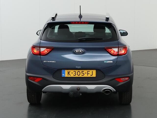 KIA Stonic 1.0 T-GDi MHEV DynamicLine | Trekhaak | Parkeercamera | Apple Carplay/Android Auto | Climate Control | Cruise Control | Navigatie via Carplay |