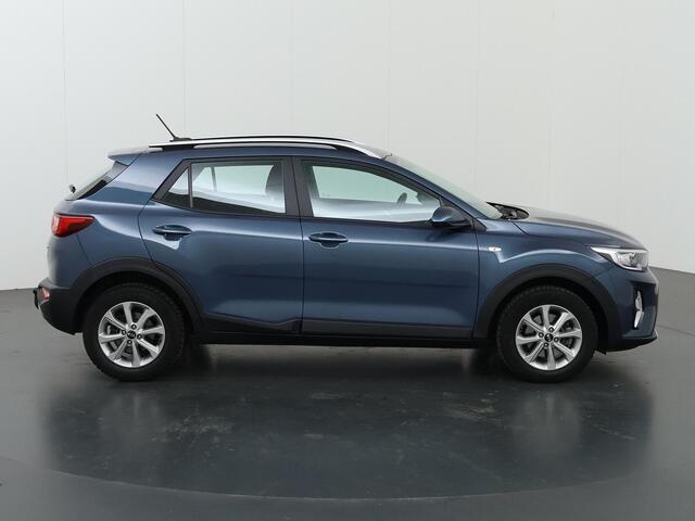 KIA Stonic 1.0 T-GDi MHEV DynamicLine | Trekhaak | Parkeercamera | Apple Carplay/Android Auto | Climate Control | Cruise Control | Navigatie via Carplay |