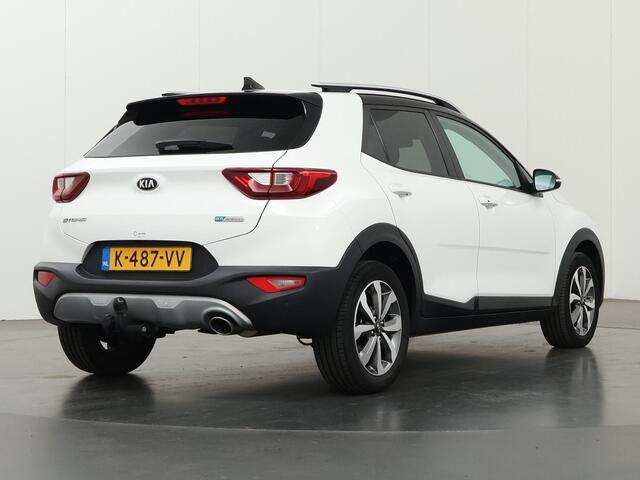 KIA Stonic 1.0 T-GDi MHEV DynamicPlusLine | Trekhaak | Keyless | Navigatie | Parkeercamera | Apple Carplay/Android Auto | Climate Control |