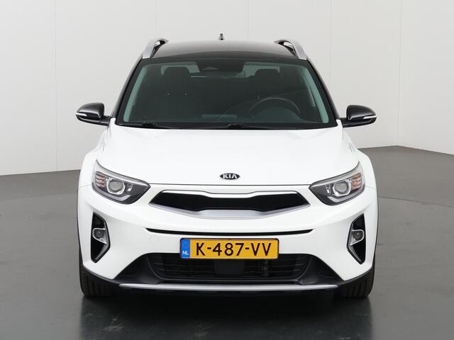 KIA Stonic 1.0 T-GDi MHEV DynamicPlusLine | Trekhaak | Keyless | Navigatie | Parkeercamera | Apple Carplay/Android Auto | Climate Control |