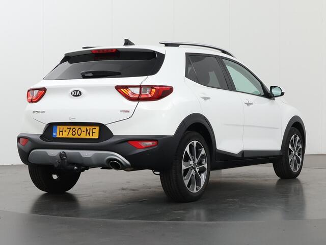 KIA Stonic 1.0 T-GDi DynamicPlusLine | Trekhaak | Keyless | Navigatie | Parkeercamera | Apple Carplay/Android Auto | Climate Control | Cruise control |