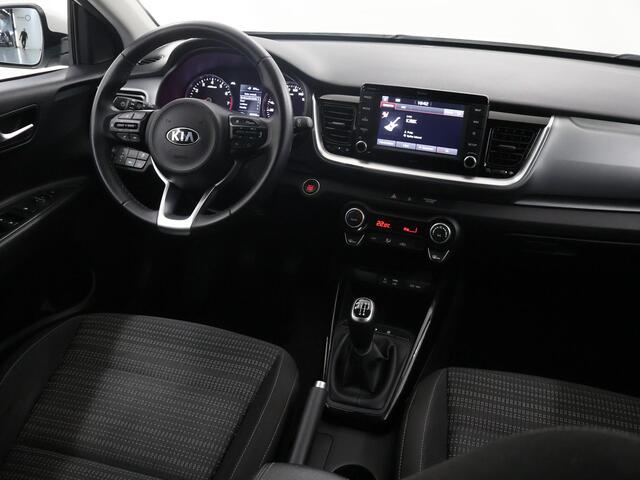 KIA Stonic 1.0 T-GDi DynamicPlusLine | Trekhaak | Keyless | Navigatie | Parkeercamera | Apple Carplay/Android Auto | Climate Control | Cruise control |