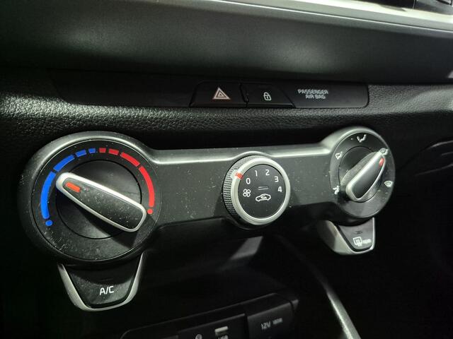 KIA Stonic 1.0 T-GDi DynamicLine Apple Carplay/Android Auto, Navigatie, achteruitrijcamera.