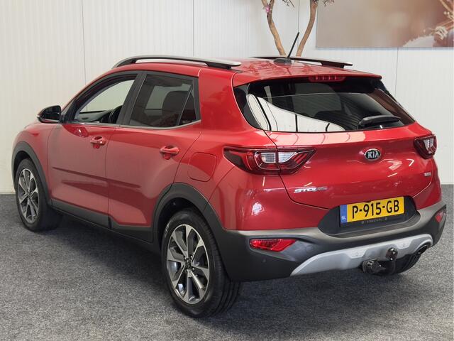 KIA Stonic 1.0 T-GDi ExecutiveLine NAVIGATIE CRUISE CONTROL APPLE CARPLAT/ANDROID KEYLESS GO RIJSTROOKSENSOREN DODEHOEKSENSOREN ACHTERUITRIJCAMERA TREKHAAK ZEER MOOI !! 3010