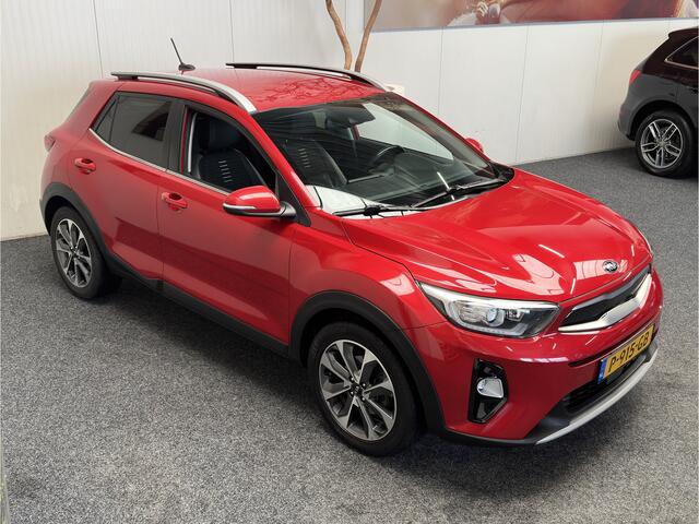 KIA Stonic 1.0 T-GDi ExecutiveLine NAVIGATIE CRUISE CONTROL APPLE CARPLAT/ANDROID KEYLESS GO RIJSTROOKSENSOREN DODEHOEKSENSOREN ACHTERUITRIJCAMERA TREKHAAK ZEER MOOI !! 3010