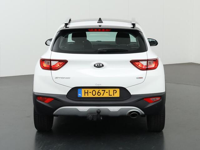 KIA Stonic 1.0 T-GDi DynamicLine | Trekhaak | Navigatie | Apple Carplay/Android Auto | Parkeercamera | Airco | Cruise Control |