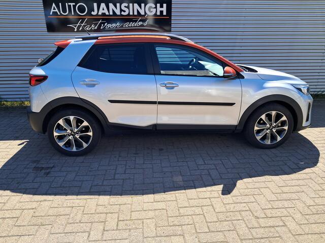 KIA Stonic 1.0 T-GDi DynamicLine met 25.885 km!!! | Clima | Cruise | Camera | LM Velgen | Ndl auto | Trekhaak | Navigatie | Keyless | RIJKLAARPRIJS INCL 12 MAANDEN GARANTIE EN BEURT