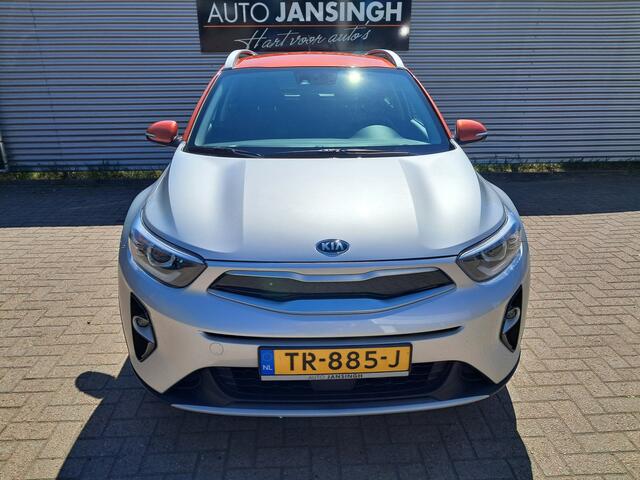 KIA Stonic 1.0 T-GDi DynamicLine met 25.885 km!!! | Clima | Cruise | Camera | LM Velgen | Ndl auto | Trekhaak | Navigatie | Keyless | RIJKLAARPRIJS INCL 12 MAANDEN GARANTIE EN BEURT