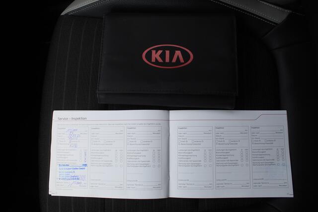 KIA Stonic 1.0 T-GDi DynamicLine Navigatie/Climate control/Cruise control/Achteruitrijcamera/Apple carplay/Stoelverwarming/Stuurverwarming/Parkeersensoren/Lane assist/DAB/17'' Lichtmetalen velgen.