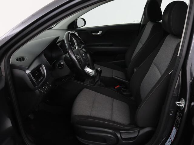 KIA Stonic 1.0 T-GDi ComfortPlusLine Navigator | Trekhaak | Camera | Carplay | Navigatie | Cruise control | Airco | Bluetooth | Parkeerhulp