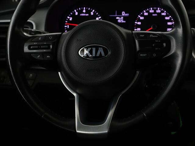 KIA Stonic 1.0 T-GDi ComfortPlusLine Navigator | Trekhaak | Camera | Carplay | Navigatie | Cruise control | Airco | Bluetooth | Parkeerhulp