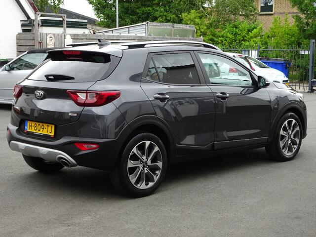 KIA Stonic 1.0 T-GDi DynamicPlusLine Automatische airco, licht metalen velgen, navigatie, achteruitrijcamera, parkeersensoren, cruise controle, enz.