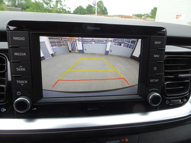 KIA Stonic 1.0 T-GDi DynamicPlusLine Automatische airco, licht metalen velgen, navigatie, achteruitrijcamera, parkeersensoren, cruise controle, enz.