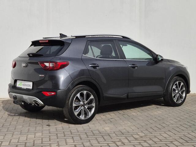 KIA Stonic 1.0 T-GDi DynamicPlusLine Automaat Trekhaak vast / Trekgewicht 1110 kg / Stuur- en Stoelverwarming / Apple Carplay Android Auto / Cruise control / Achteruitrijcamera / Climate control /