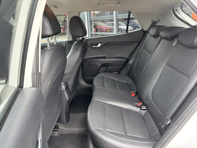 KIA Stonic 1.0 T-GDi ExecutiveLine / Afneembare Trekhaak / Lederen Bekleding / Stoelverwarming / Stuurverwarming / Camera /